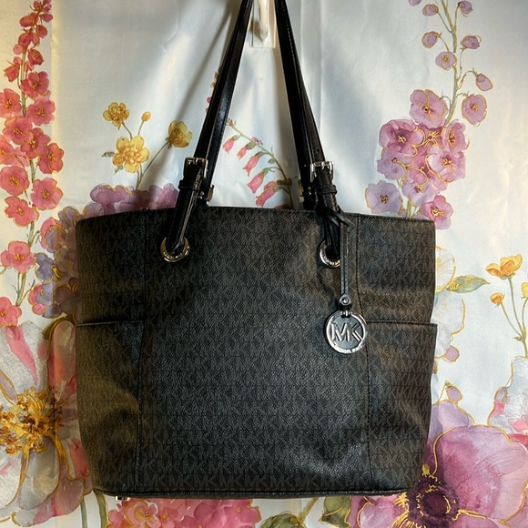 Michael Kors Black and Gray Shoulder Bag - Picture 1 of 10